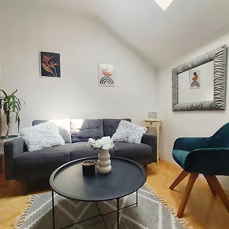 Zara Apartment- Old Town , 3 Acs , Free Parking, Peaceful Apartman Mostar