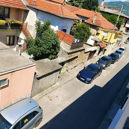 Zara Apartment- Old Town , 3 Acs , Free Parking, Peaceful Apartamento