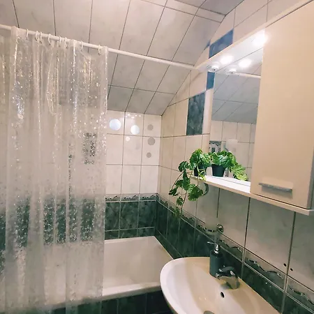 Zara Apartment- Old Town , 3 Acs , Free Parking, Peaceful